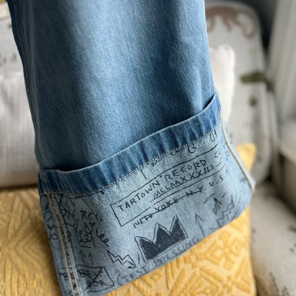 Lee x Jean-Michel Basquiat
Cuffed Jean - Picture 4 of 10